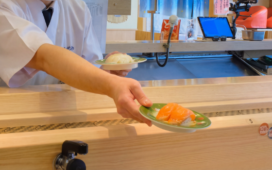 握り仕込みカウンタースタッフ